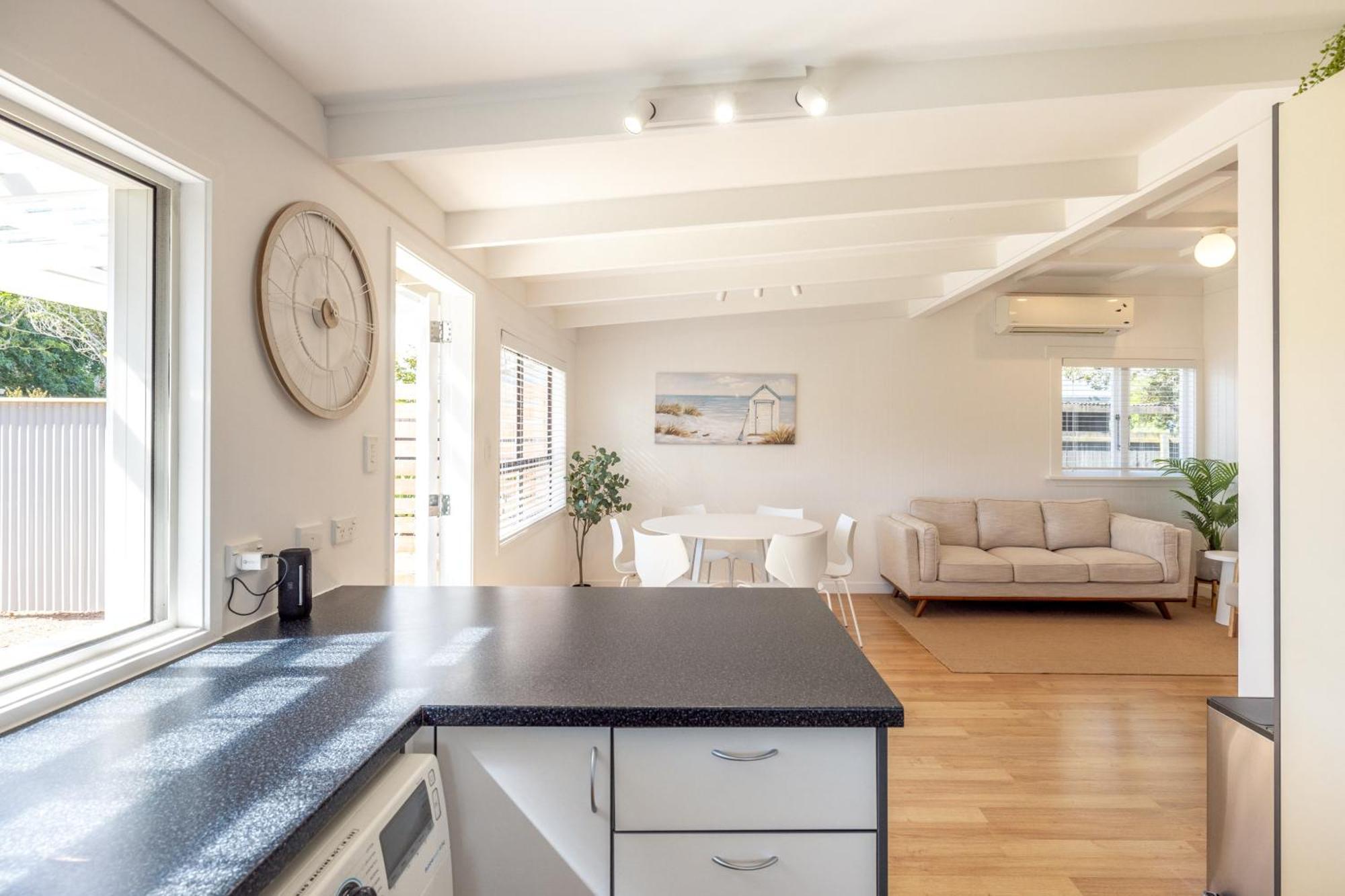 Miami One One Villa Oneroa ภายนอก รูปภาพ